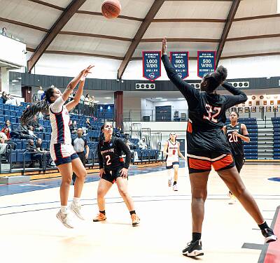 28: BrookdaleBasketball_2026-28