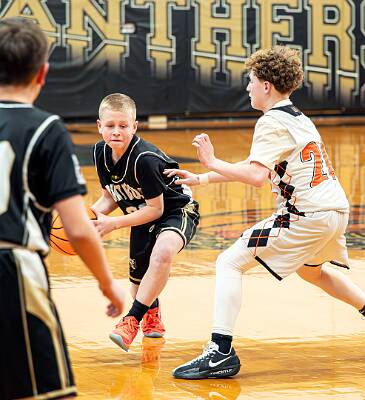 44: ptPleasantBasketball-156