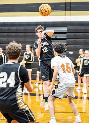 44: ptPleasantBasketball-110