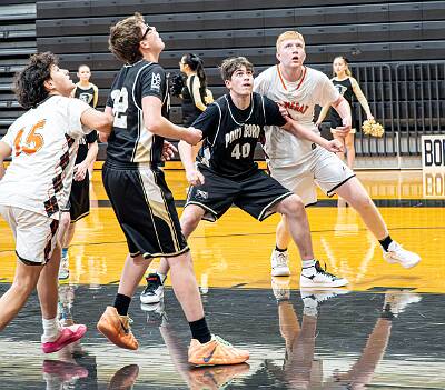 13: ptPleasantBasketball-79