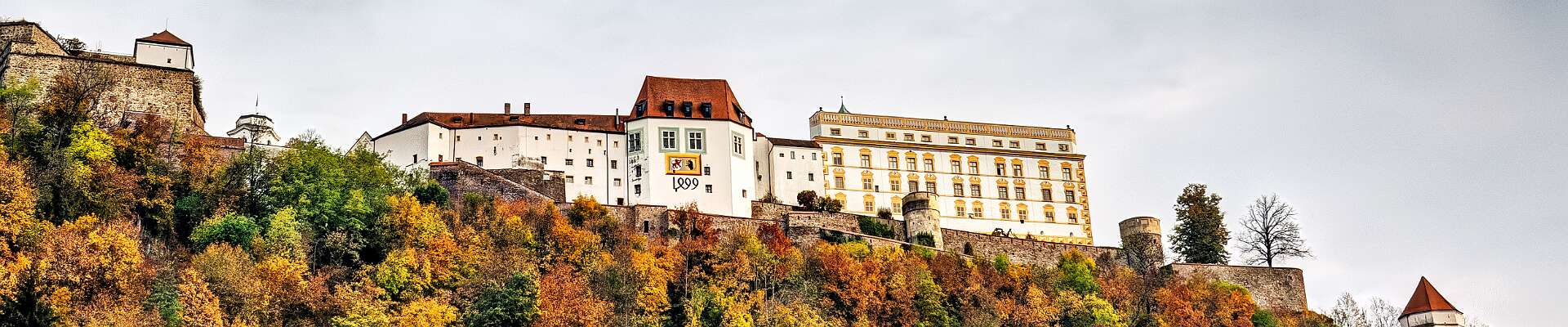 Click to show or hide the buttons